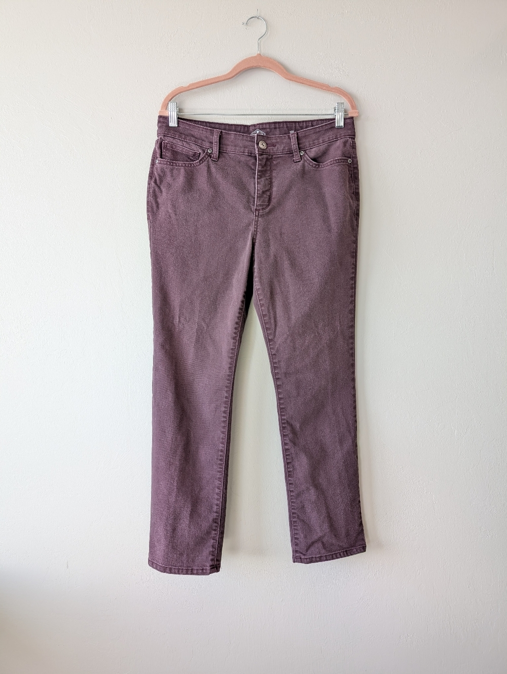 St. John’s Bay Light Wash Burgundy Straight-Leg Jeans Cotton Mix Size 10S 32x27